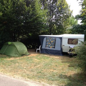 Emplacement Camping 150m² ombragé